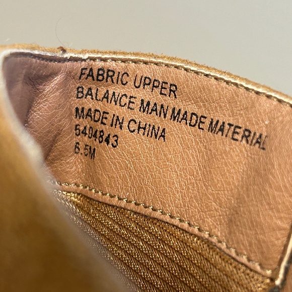 Diba Tan Suede Boho Booties with Floral Embroidery Size 6.5M - Picture 3 of 9